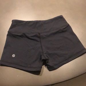 Lulu spandex size 2
